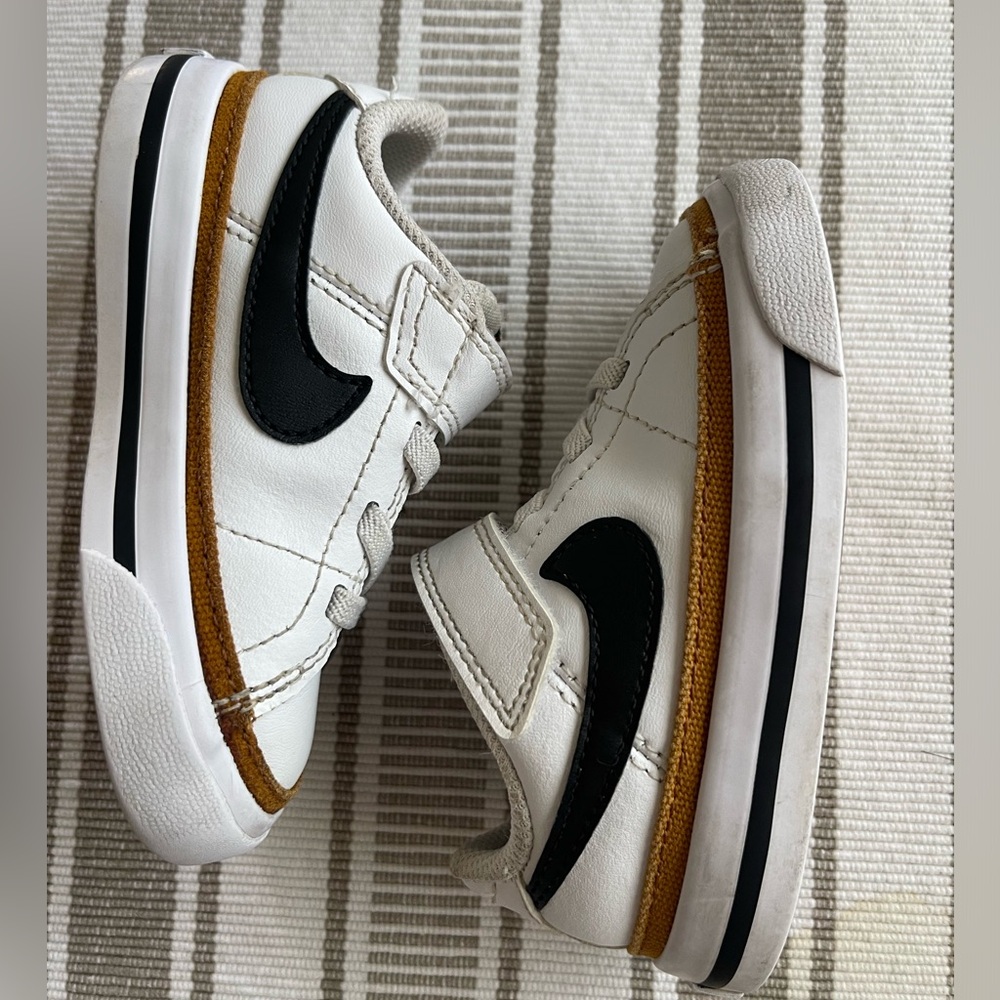TODDLER SHOES SIZE 6C